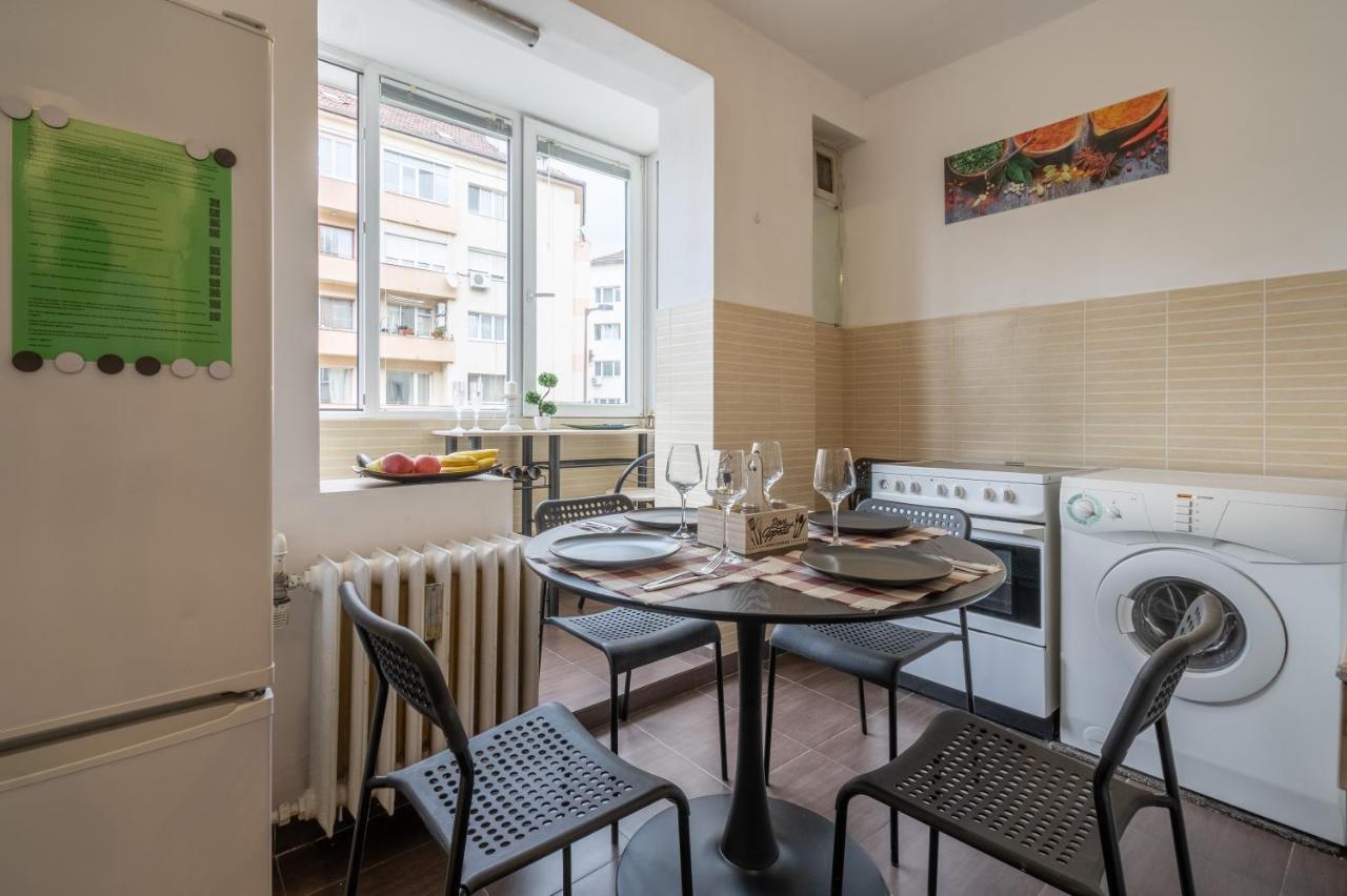 Vivid Condo By Ndk And Vitosha Blvd With Free Secured Parking And Ac Sofia Exterior photo